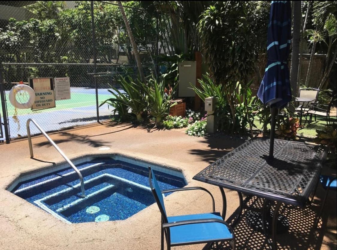 Ocean View Prime Location Surfer With Parking Honolulu